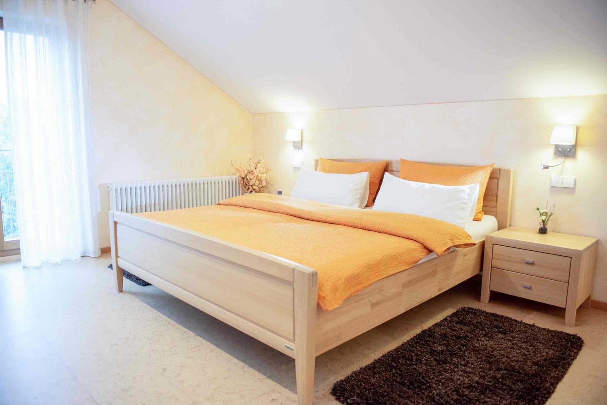 Gaestehaus Am Fuerstweg Heuchelheim-Klingen Esterno foto