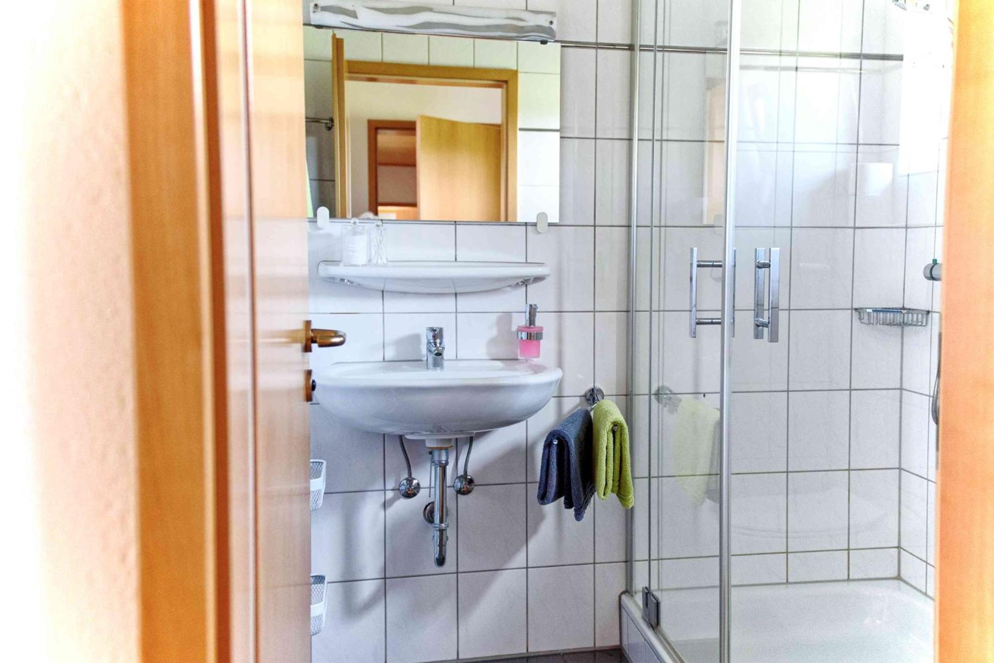 Gaestehaus Am Fuerstweg Heuchelheim-Klingen Esterno foto