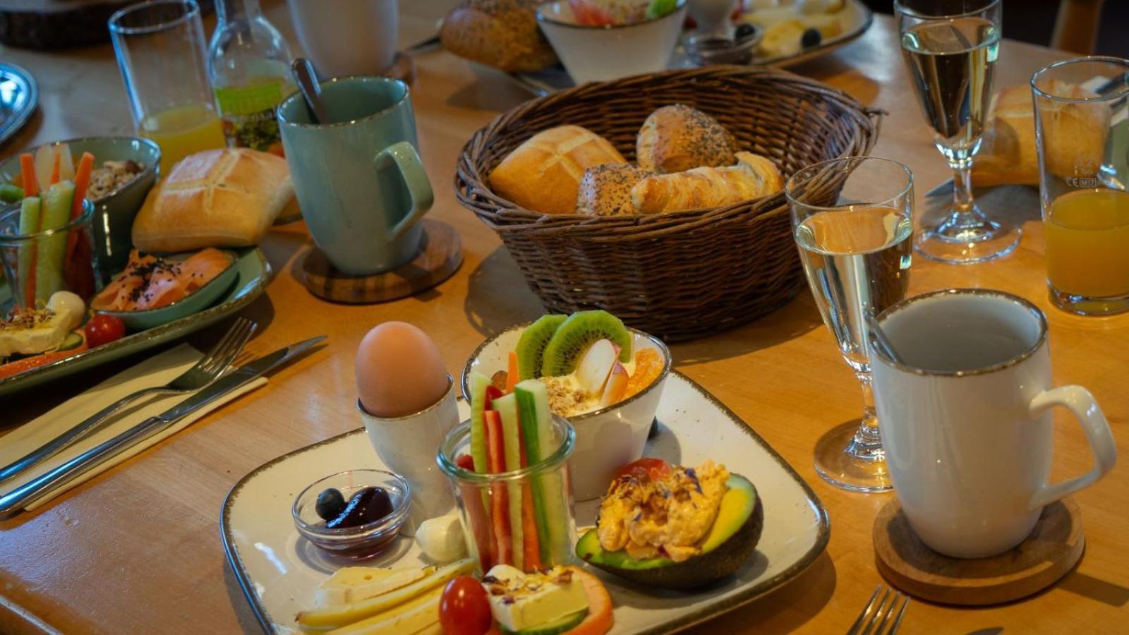 Gaestehaus Am Fuerstweg Heuchelheim-Klingen Esterno foto